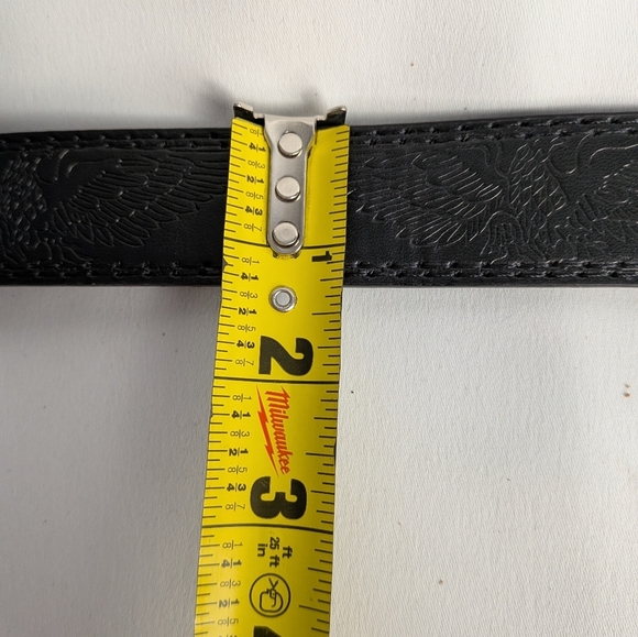 American Pride Black Leather Belt Size 44 With Eagles Pattern Bikercore - Picture 8 of 8